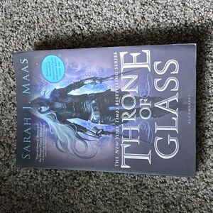 Throne of Glass by Sarah J. Maas - Gray Cover